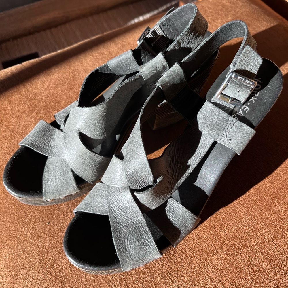 Kork-Ease Ave Platform Sandal Navy Leather Size 9 - Picture 2 of 6